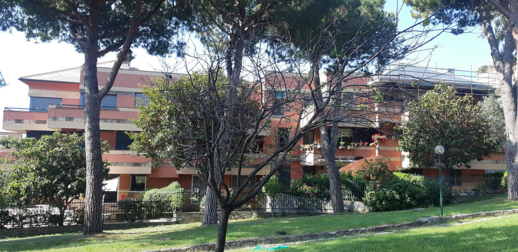 via-pirandello-genova-vista-dal-giardino